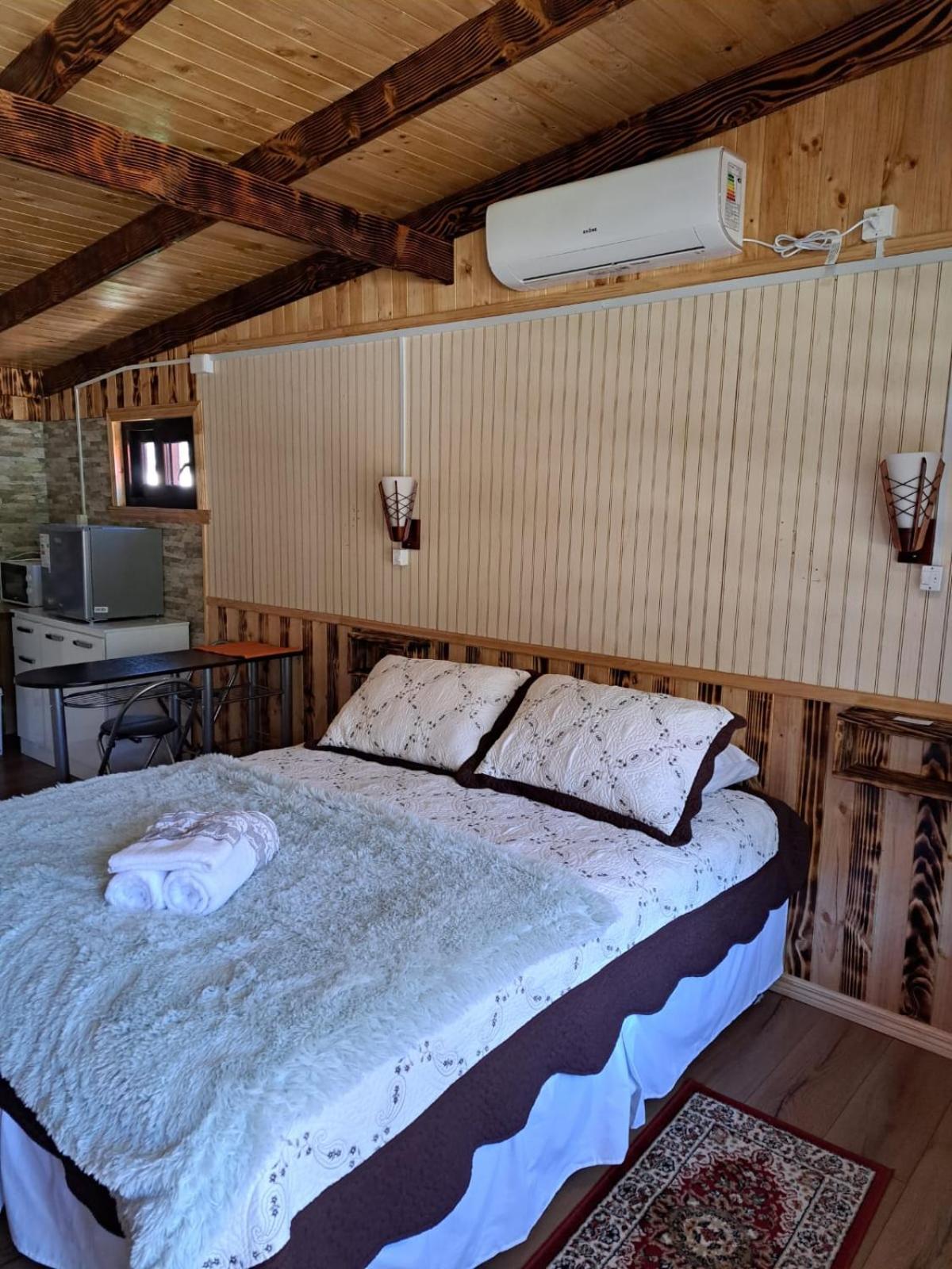 Hostal Robinson Puerto Puyuguapi Esterno foto