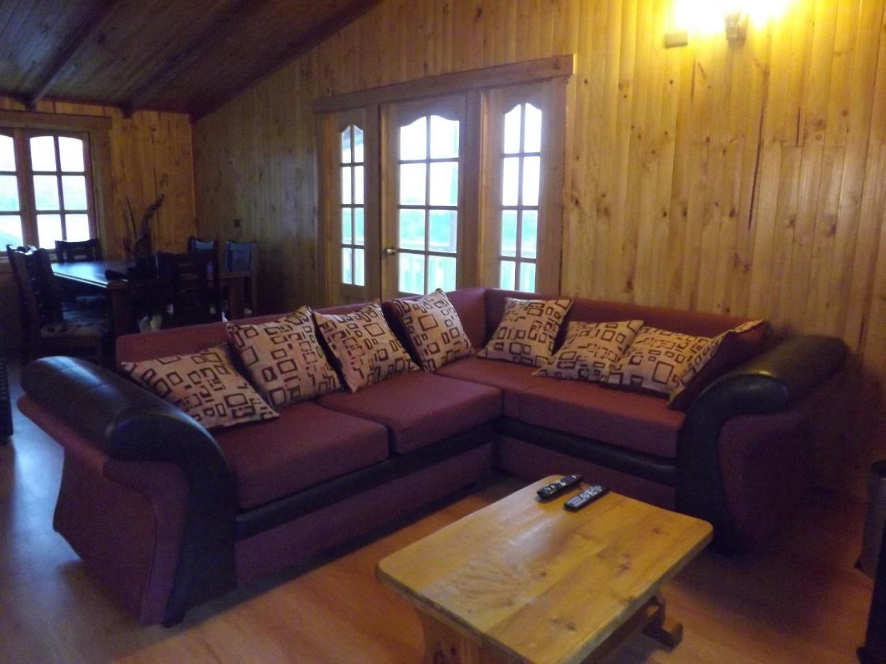 Hostal Robinson Puerto Puyuguapi Esterno foto